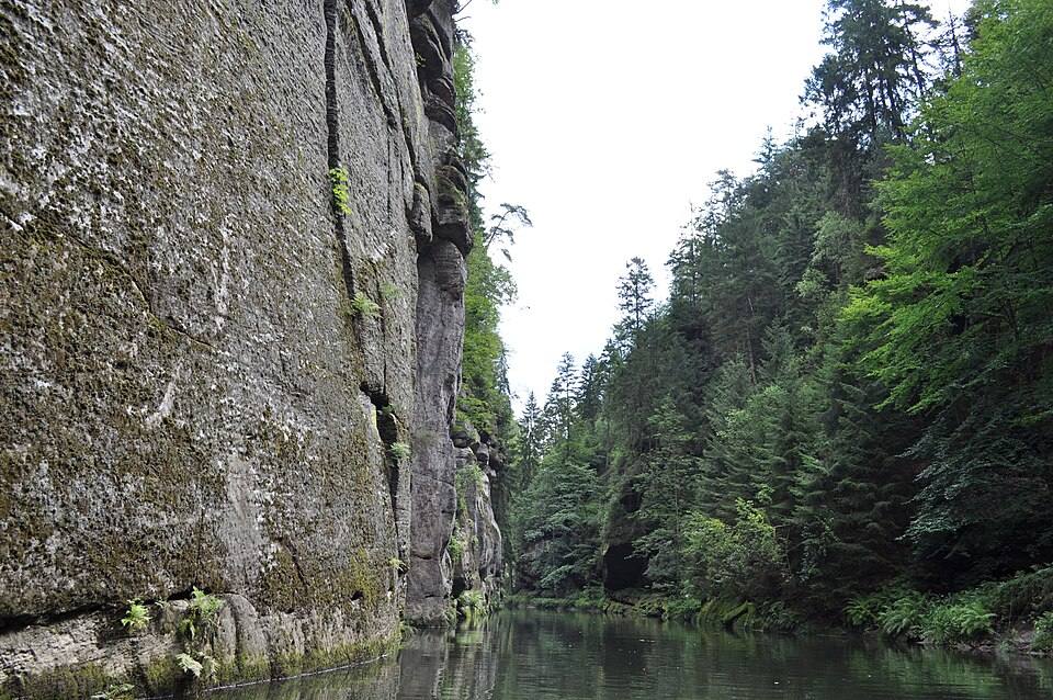 Canyon of Kamenice River (Kamenice Gorge, Edmundsklamm) — travel photo of Edmund Gorge, Bohemian Switzerland
