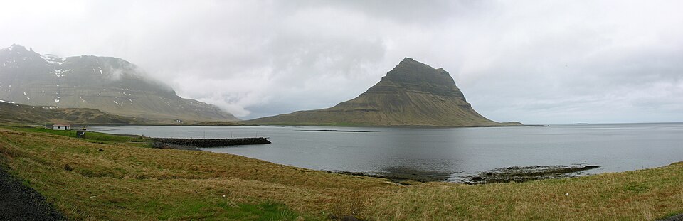 Grundarfjörður & Kirkjufell — travel photo of Grundarfjörður & Kirkjufell, Snæfellsnes Peninsula