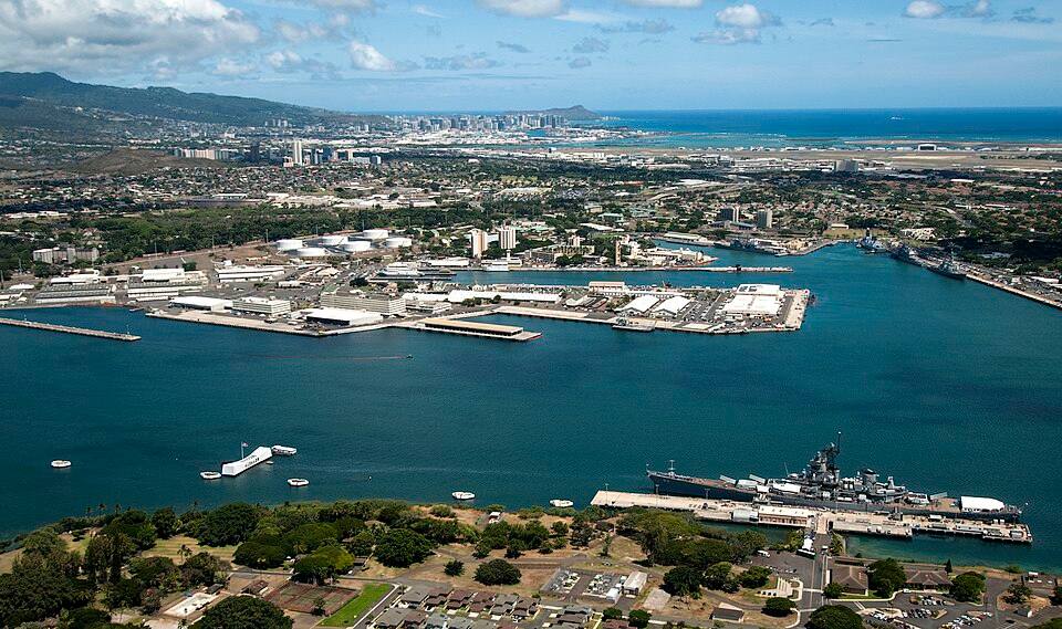 Pearl Harbor with sub base in — travel photo of Pearl Harbor, Honolulu and Waikiki
