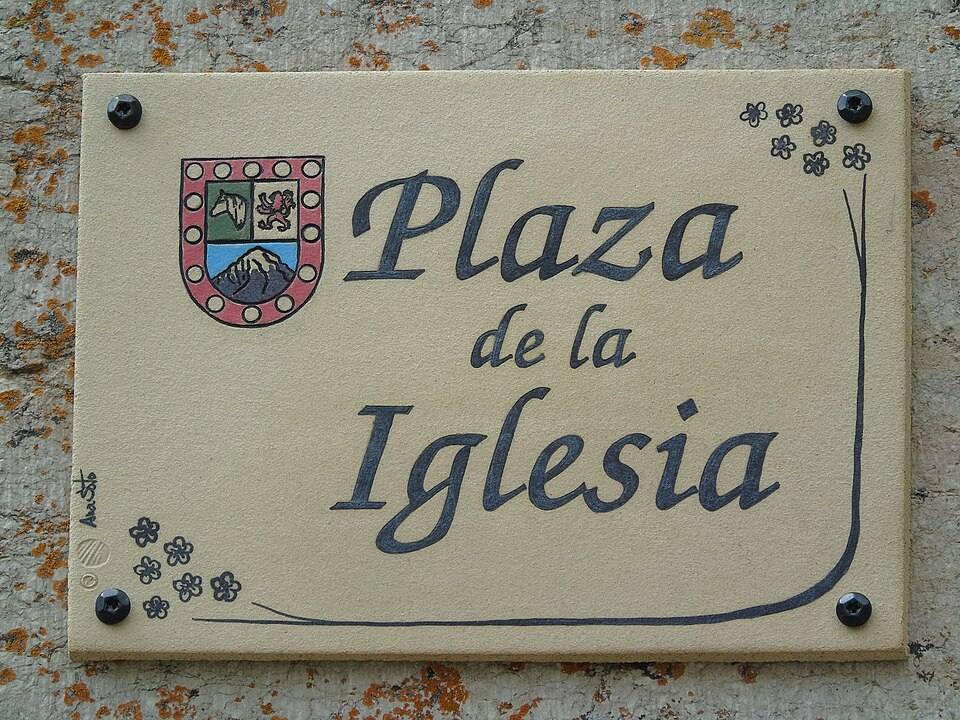 Plaza de la Iglesia (Riolago de Babia). - San Emiliano (León) — travel photo of León, Castile And Leon