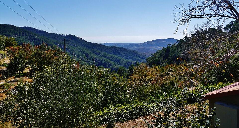 Platres Blick vom Kloster Trooditissa 1 — travel photo of Platres, Troodos Mountains