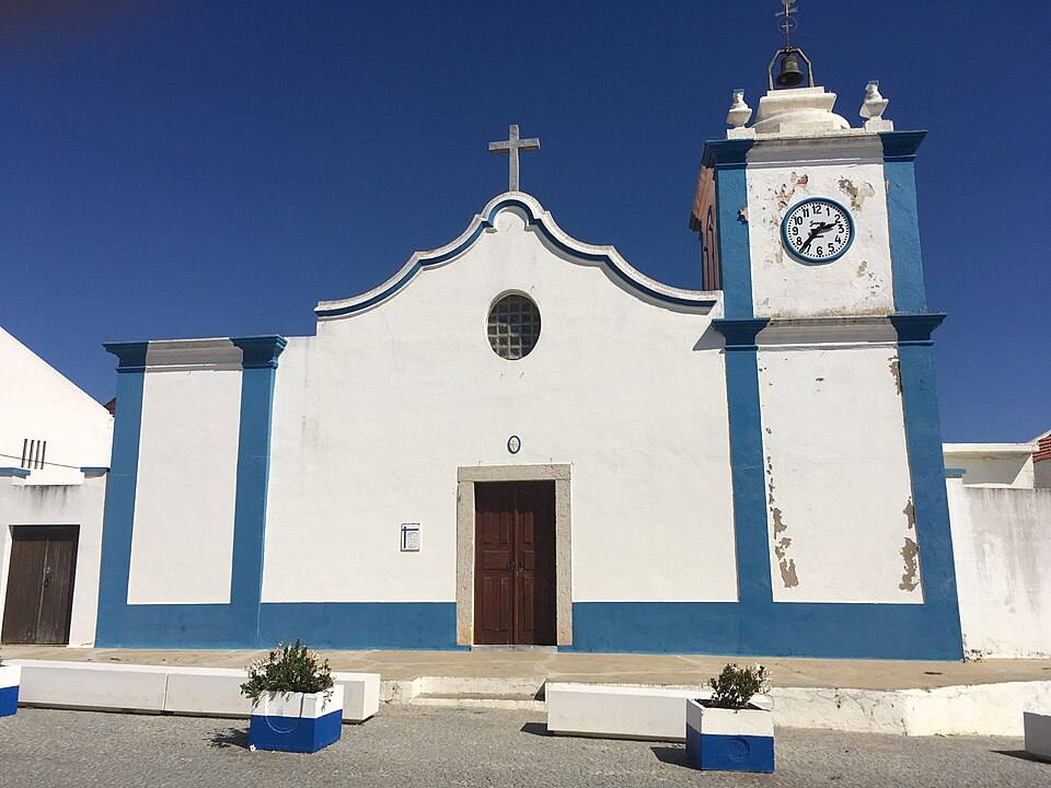 Church in Vila nova de Milfontes — travel photo of Vila Nova de Milfontes