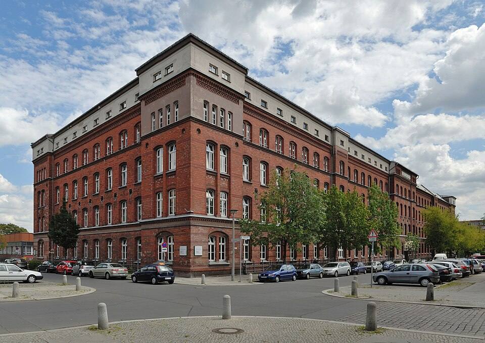 Klinikum Prenzlauer Berg ( ) — travel photo of Prenzlauer Berg, Berlin