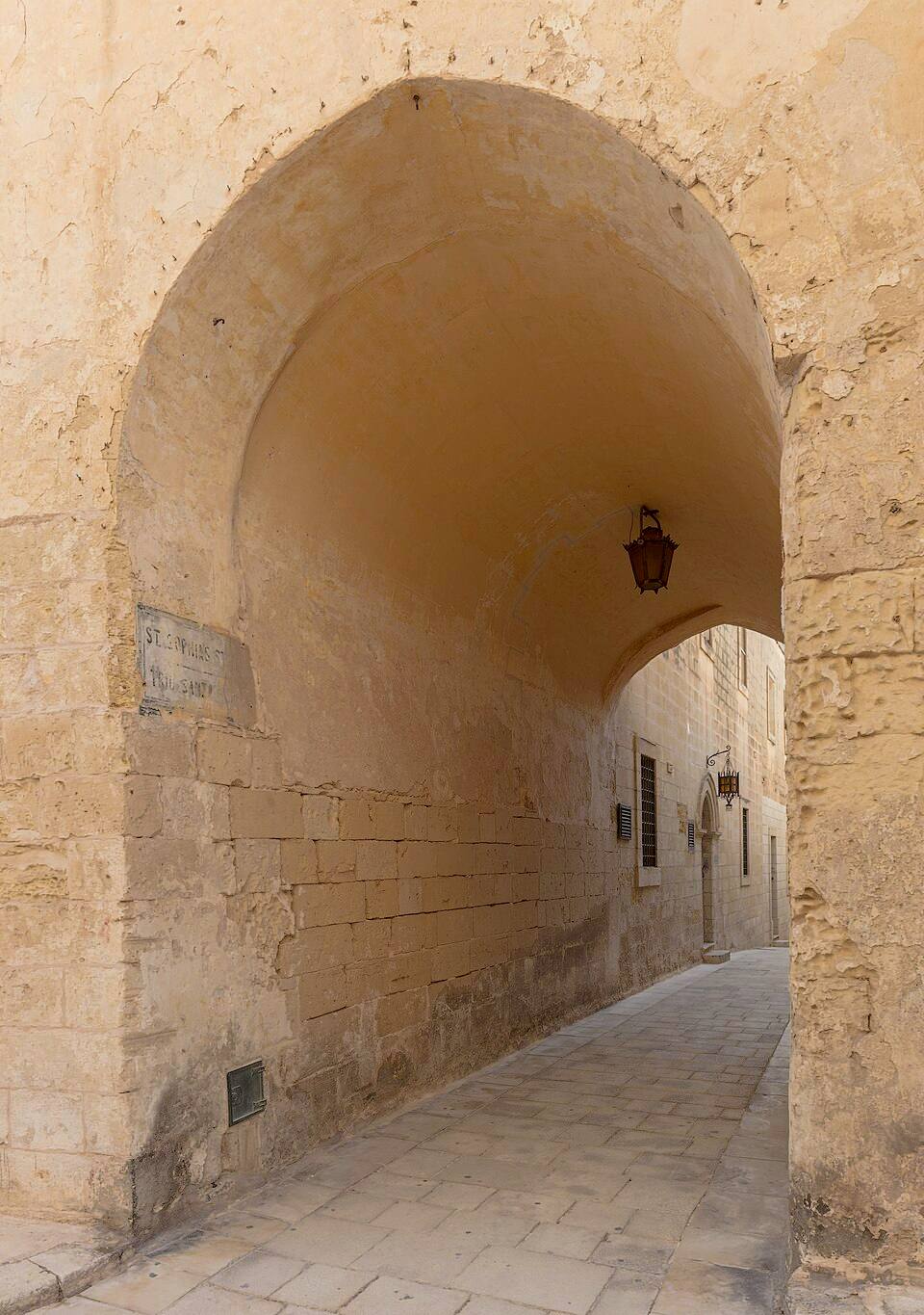 Puerta en Mdina, isla de Malta, Malta — travel photo of Mdina, Mdina & Rabat