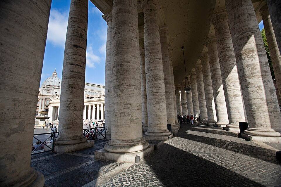 Bernini Colonnade at St Peter's Square, Rome — travel photo of Bernini's colonnade, St Peter's Square