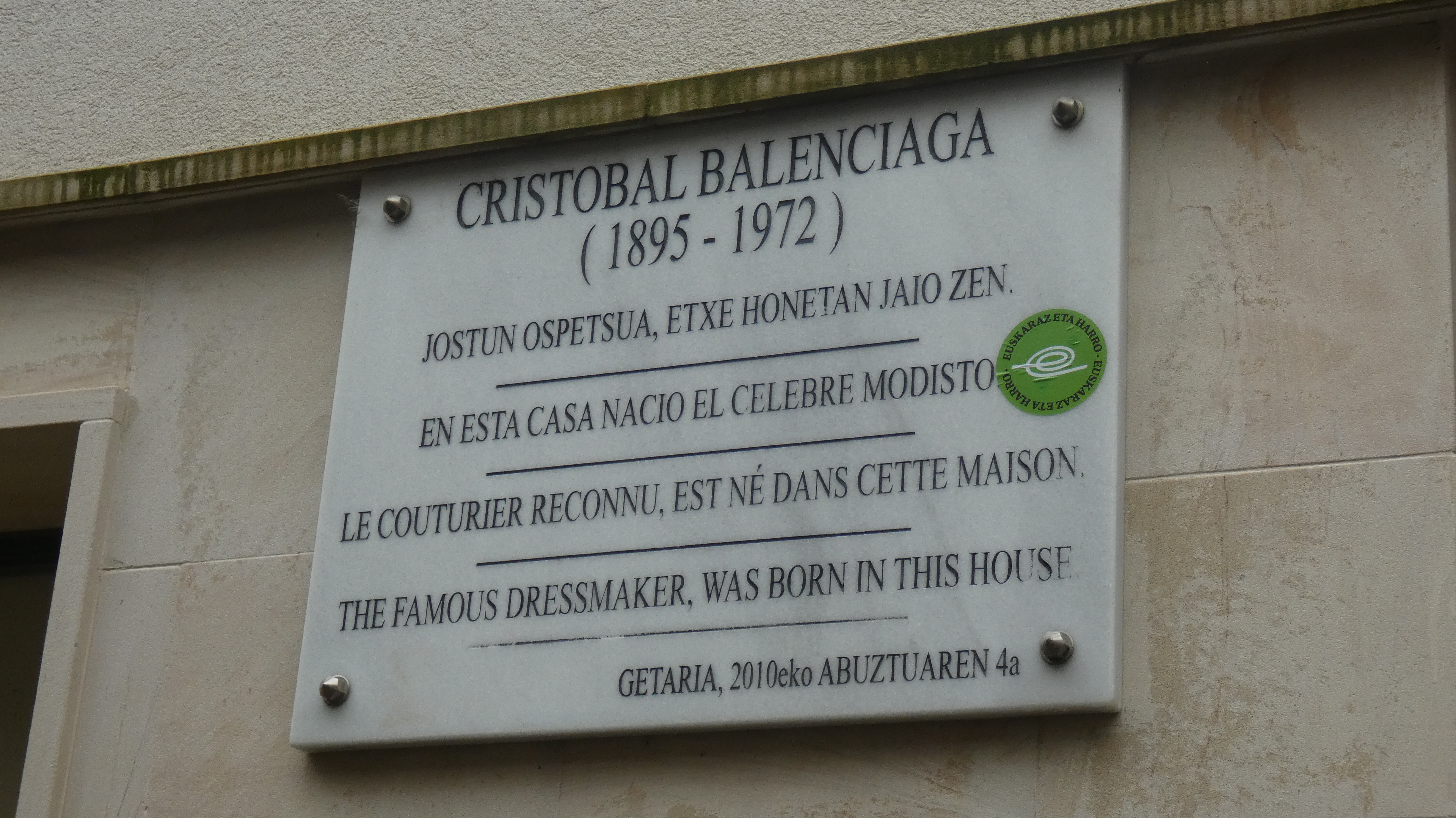 Placa de Cristóbal Balenciaga, Getaria — travel photo of Getaria