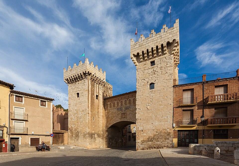 Puerta Baja, Daroca, Zaragoza, España — travel photo of Daroca, Zaragoza