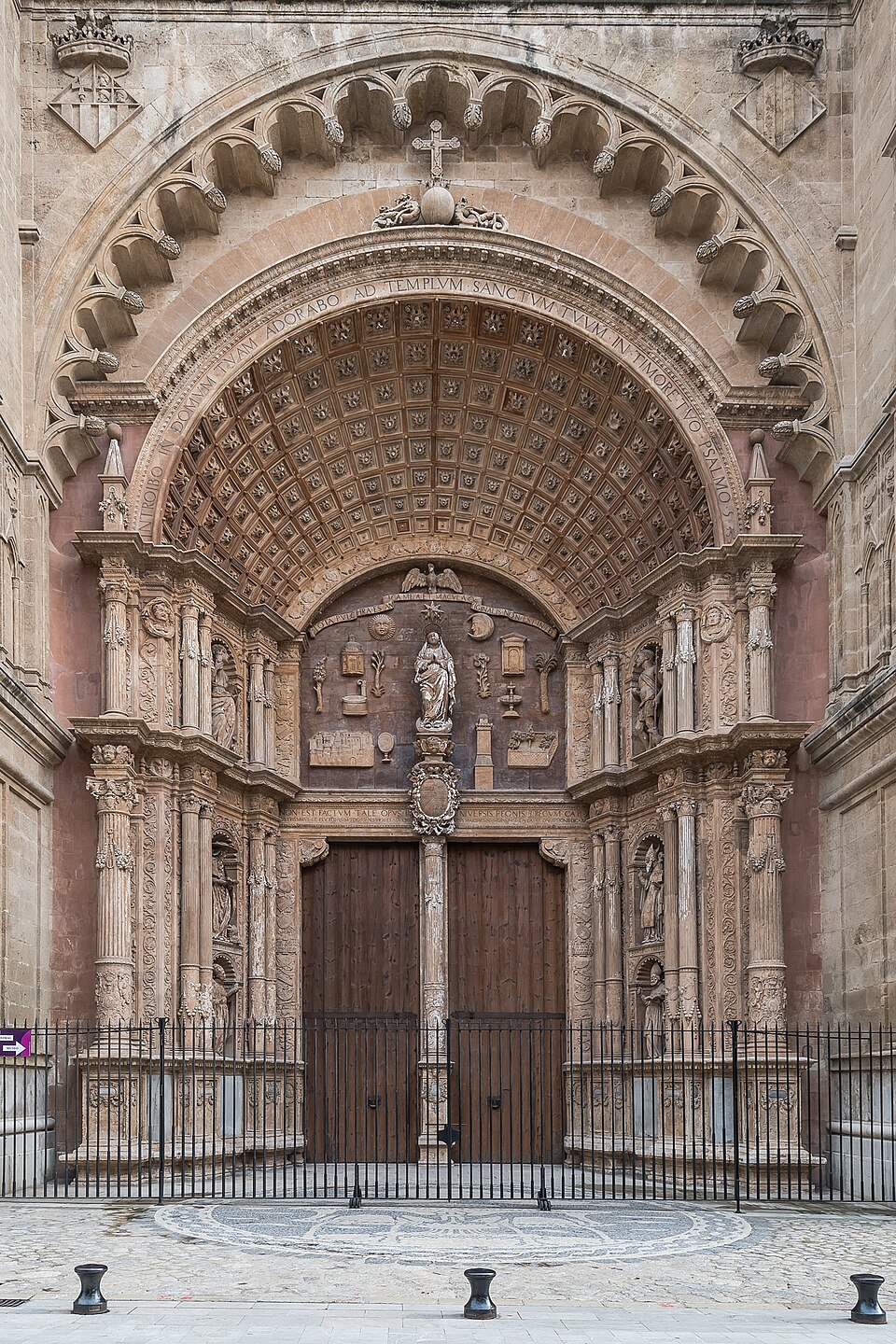 Palma Catedral La Seu de Mallorca Portal — travel photo of Palma, Mallorca
