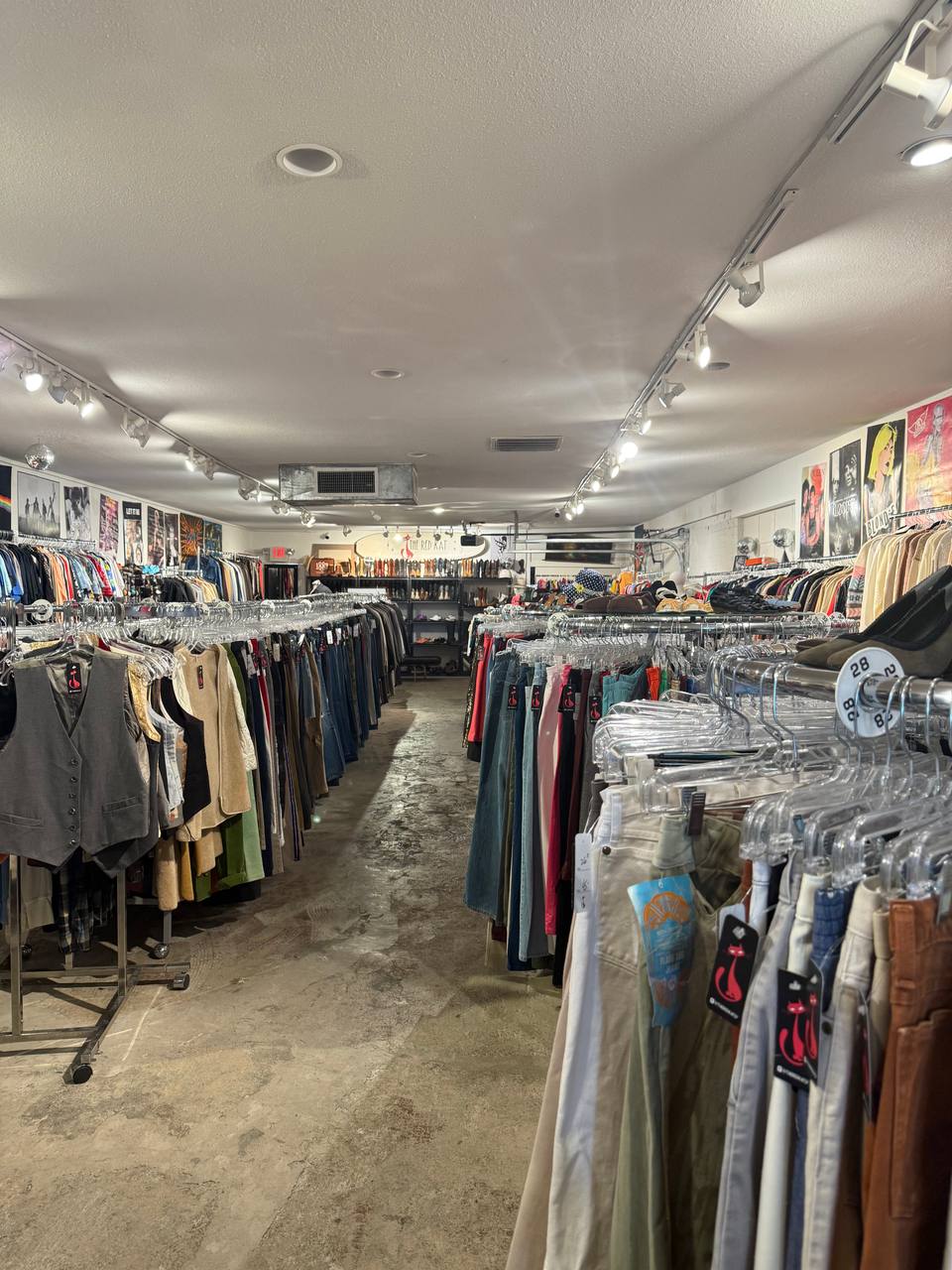 Vintage clothing store on Main Street in 18b The Las Vegas Arts District — travel photo of 18b Arts District