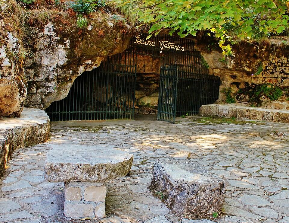 Vjetrenica Cave — travel photo of Vjetrenica
