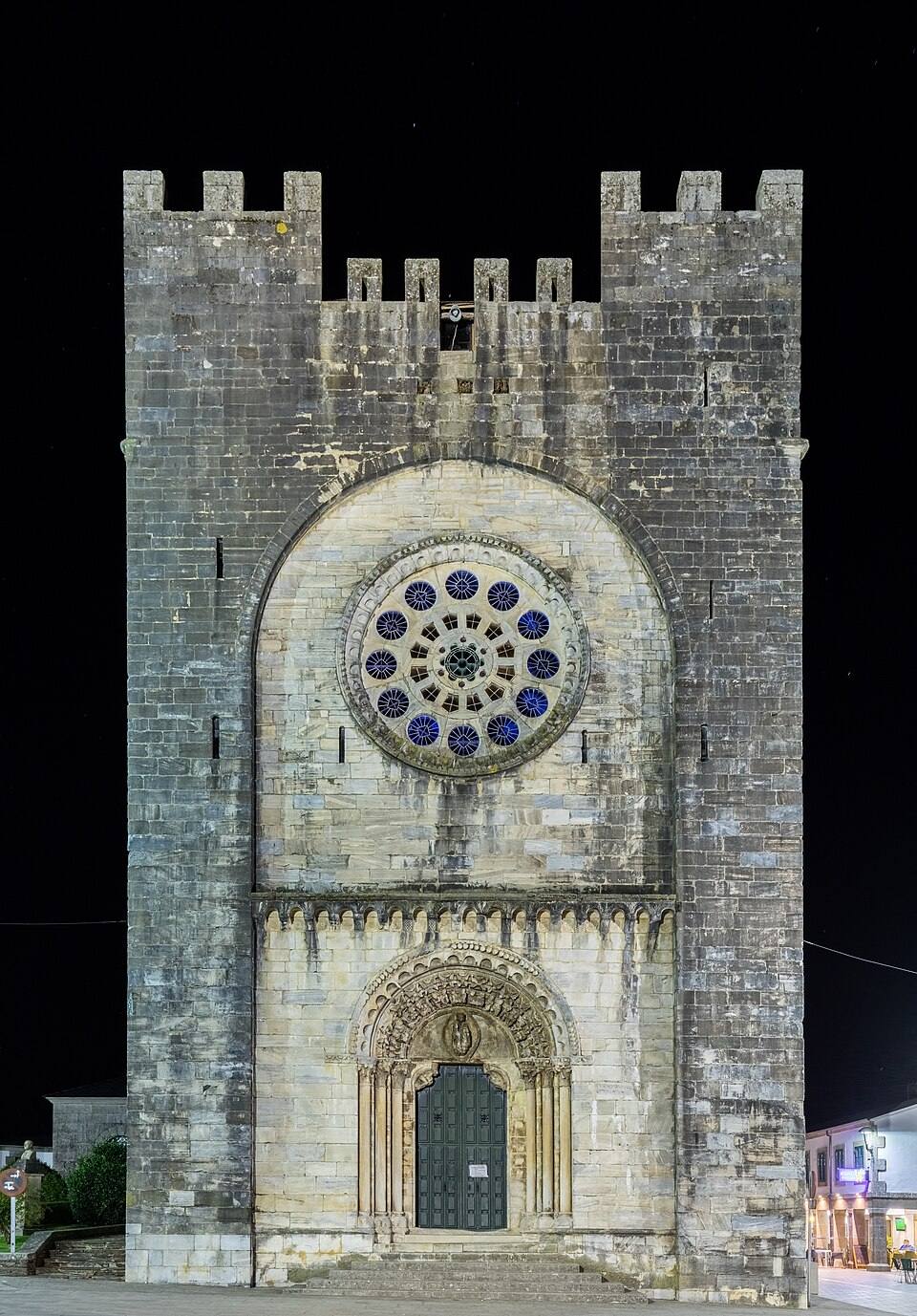Iglesia de San Nicolás, Puertomarín, Camino de Santiago, Lugo, España — travel photo of Lugo, Galicia