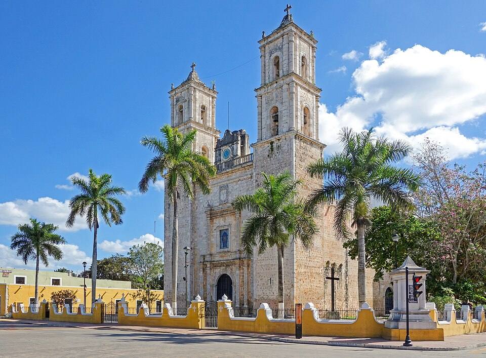 Valladolid iglesia 2 — travel photo of Valladolid