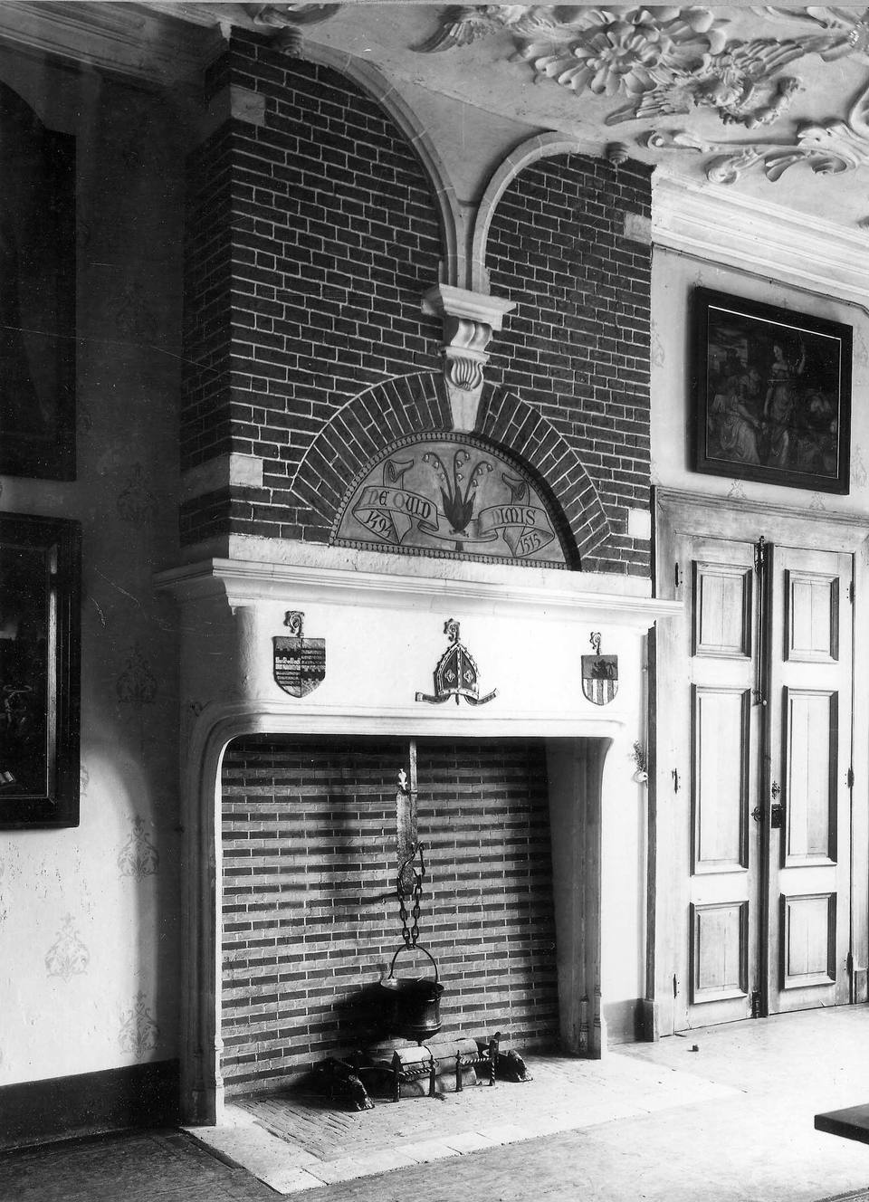Chimney Park Abbey, Leuven Belgium — travel photo of Park Abbey, Leuven