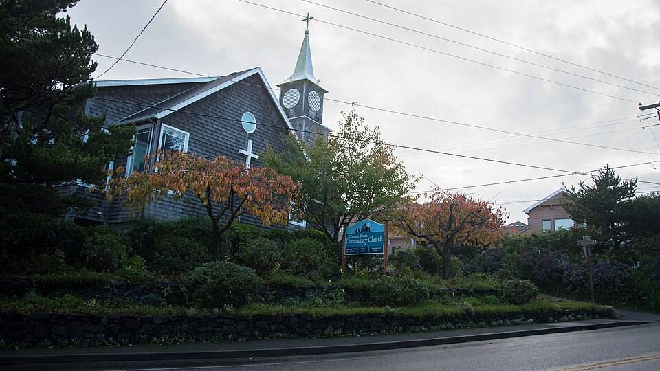 Cannon Beach Community Church — travel photo of Cannon Beach, Portland