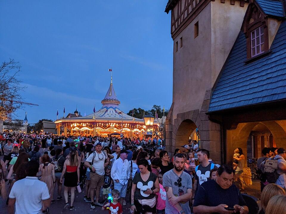 Fantasyland Visitors ( ) — travel photo of Fantasyland, Magic Kingdom Park