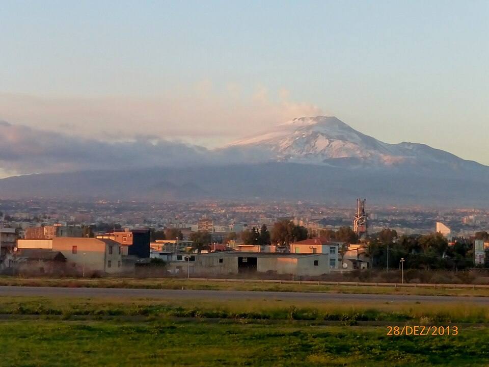 Landeanflug Catania - Ätna — travel photo of Catania, Taormina & Etna