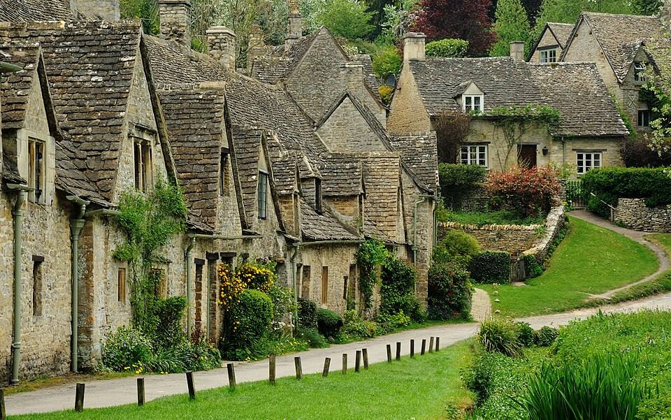 Arlington Row Bibury — travel photo of Bibury