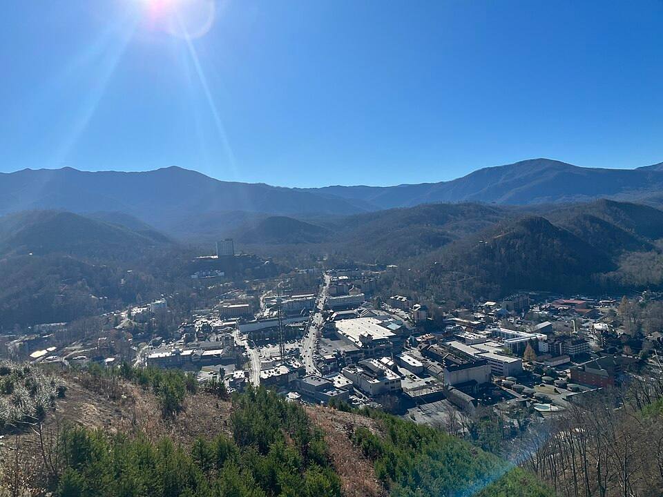 Gatlinburg, Tennessee viewed from the Gatlinburg SkyLift Park — travel photo of Gatlinburg