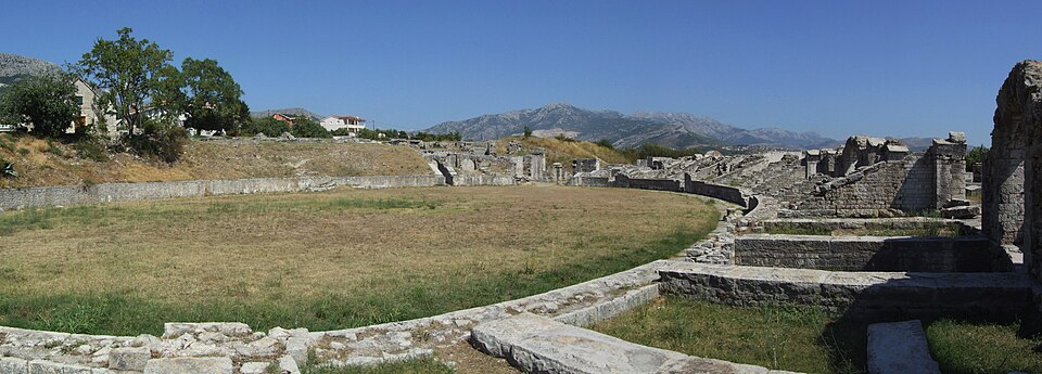 Salona - amphitheatre - panorama — travel photo of Salona, Split