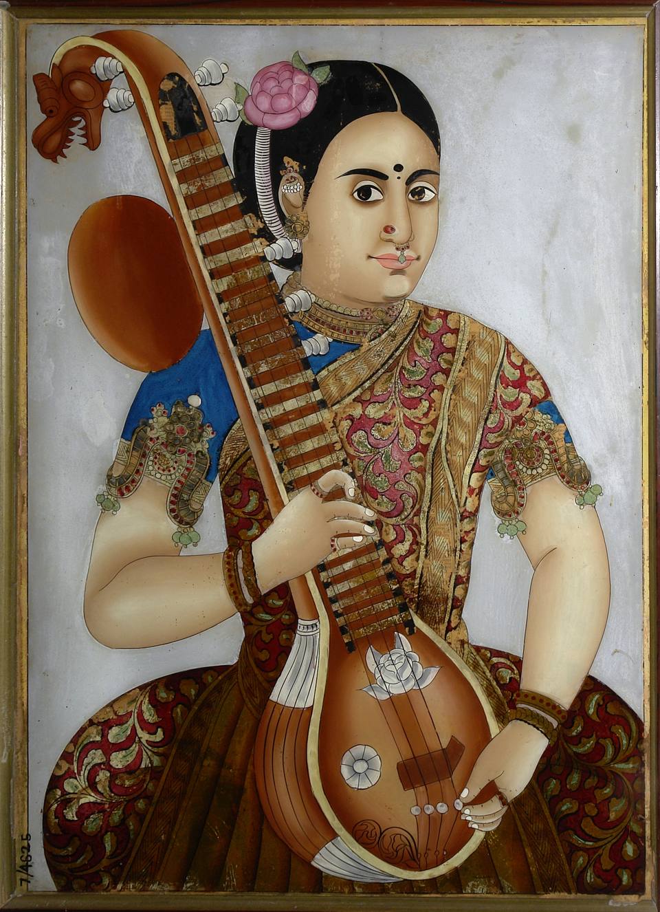 Woman with veena, Crafts Museum, New Delhi, India — travel photo of New Delhi