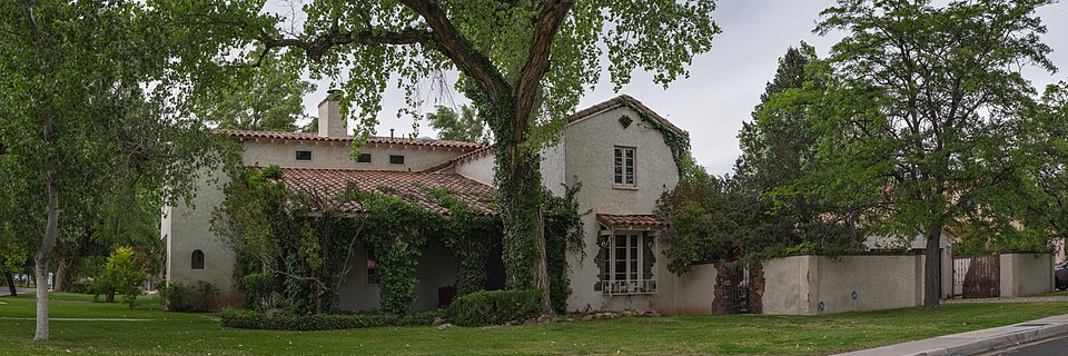 16th Street SW, Albuquerque, New Mexico - wide view - May — travel photo of Albuquerque, New Mexico