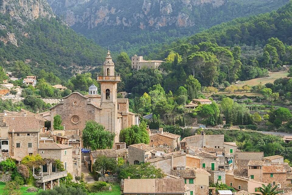 Valldemossa view — travel photo of Valldemossa, Mallorca