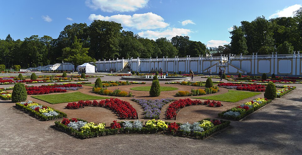 Palacio de Kadriorg, Tallinn, Estonia — travel photo of Kadriorg, Tallinn