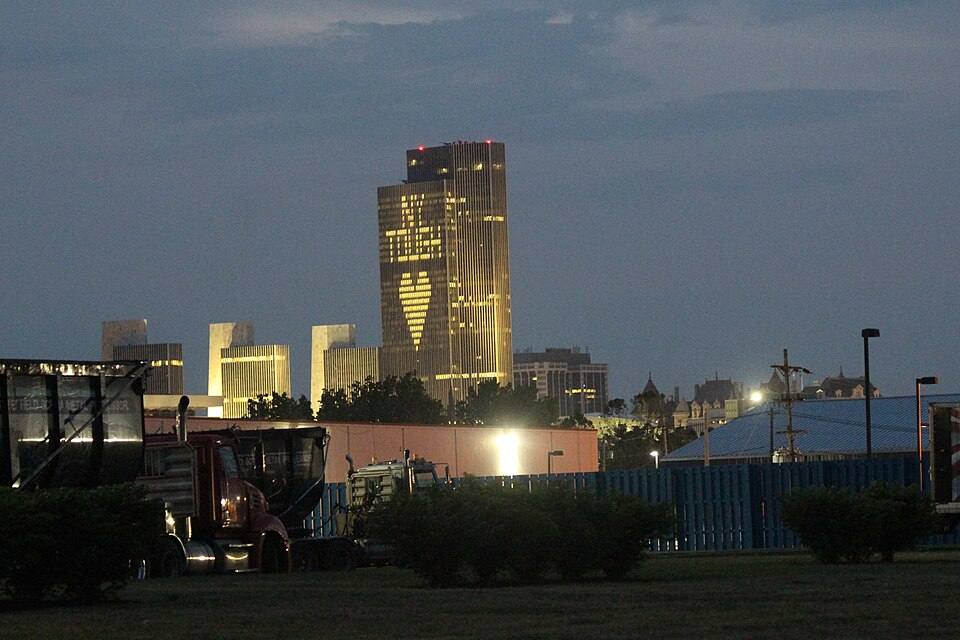 Nighttime Albany, New York skyline in the Port of Albany — travel photo of Albany