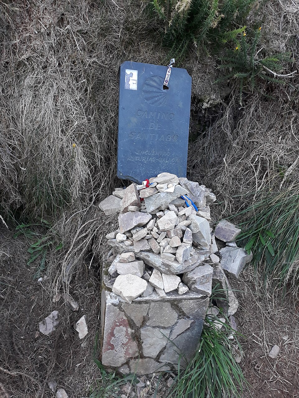Camino Primitivo, marcador Asturias-Galicia — travel photo of Asturias