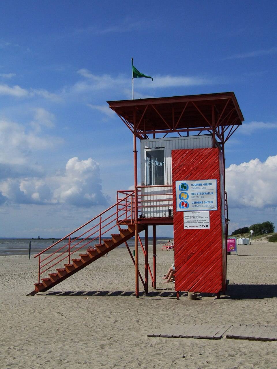 Beach in Pärnu - tower — travel photo of Pärnu