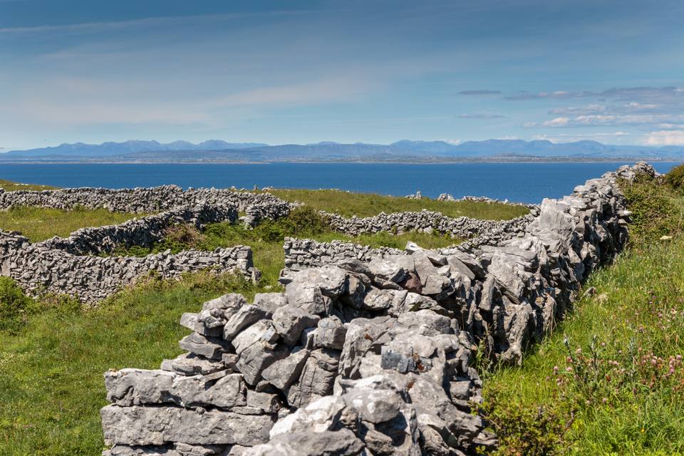 Aran Islands - stone walls on Inishmore, Co. Galway ( ) — travel photo of Inis Mór, Connemara & the Aran Islands