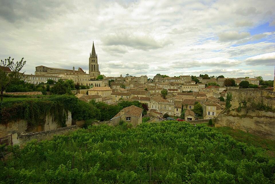 Saint Émilion Wine Country — travel photo of Saint-Émilion, Bordeaux & the vineyards