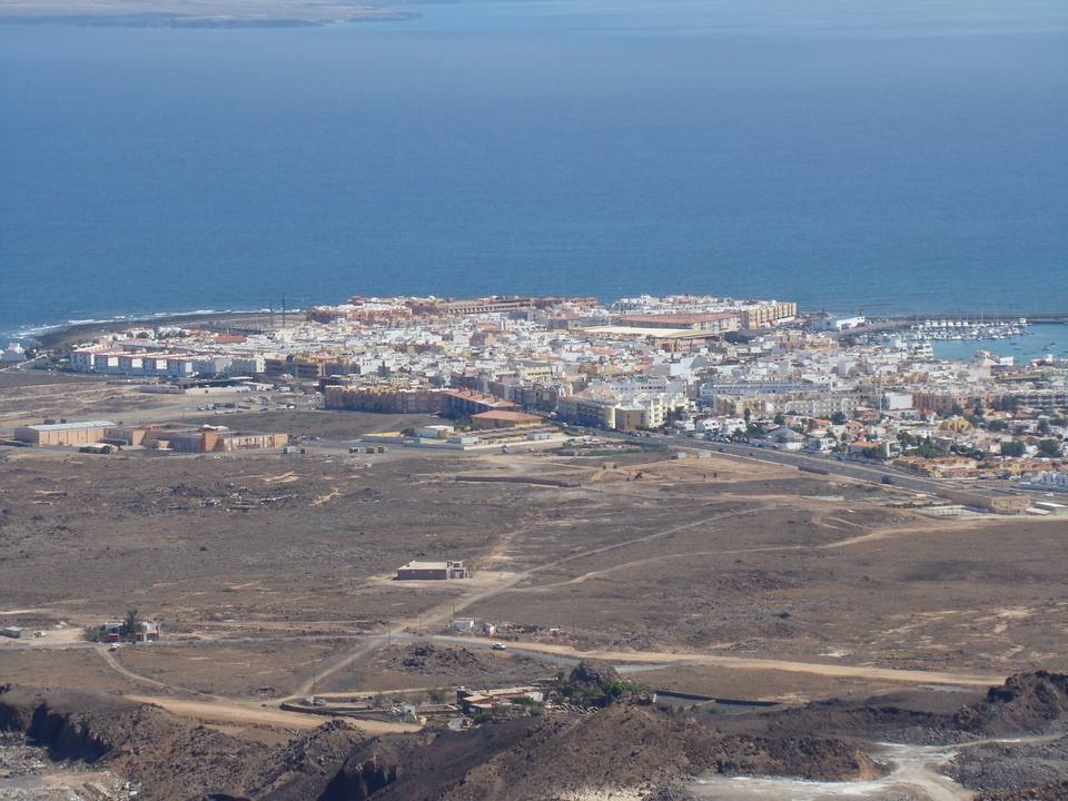 Corralejo from Bayuyo volcano ( ) — travel photo of Corralejo