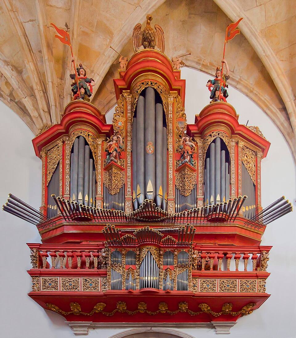 Monasterio de Santa Cruz, Coímbra, Portugal — travel photo of Santa Cruz, Seville