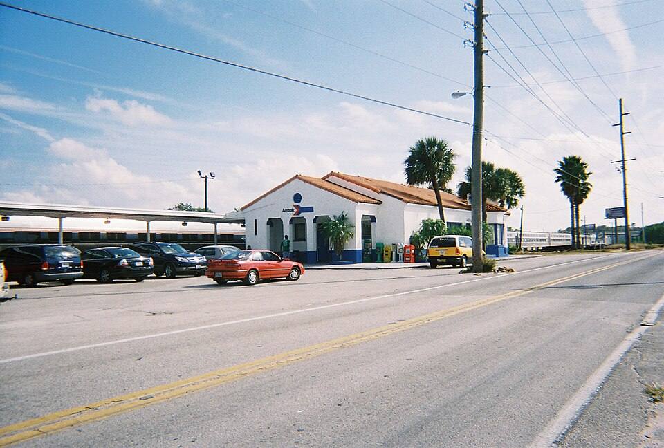 Winter Haven Station - Across 7th Street — travel photo of Winter Haven