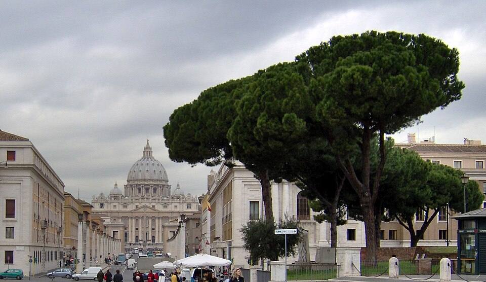 Via della Conciliazione Vatican St Pieter Basilica — travel photo of Via della Conciliazione