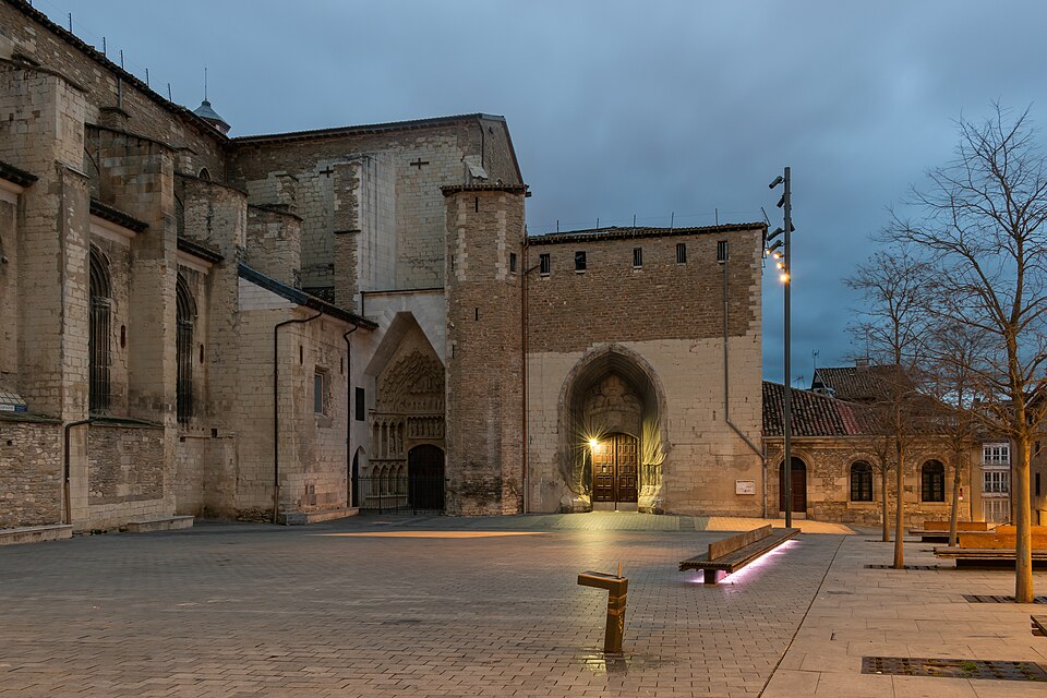 St Mary cathedral in Vitoria-Gasteiz (2) — travel photo of Vitoria-Gasteiz, Basque Country
