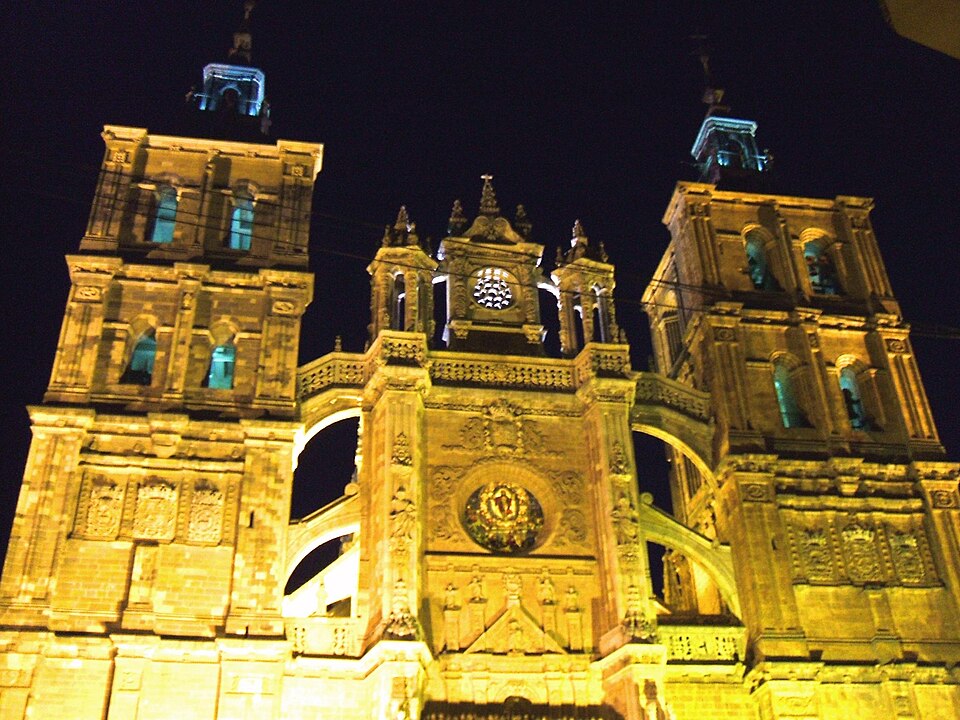 Astorga - Catedral — travel photo of Astorga, Castile and León