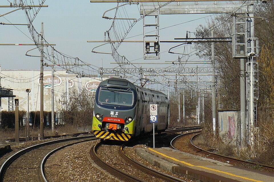Certosa di Pavia train — travel photo of Pavia, Milan