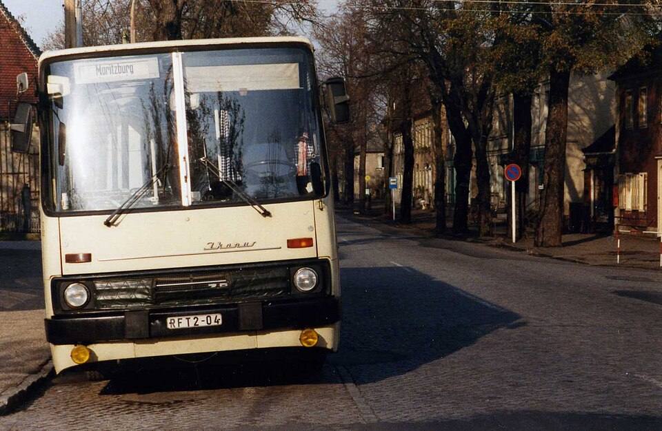 Ikarus bus, Moritzburg, Dresden, DDR 8 November ( ) — travel photo of Moritzburg, Dresden & Saxony