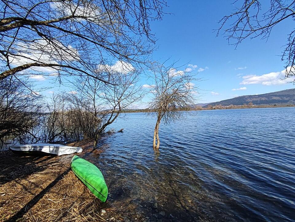 Lake Cerknica, view from Skadulca — travel photo of Cerknica