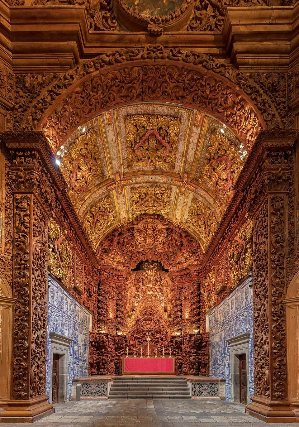 Iglesia del colegio de los Jesuitas, Ponta Delgada, isla de San Miguel, Azores, Portugal — travel photo of Ponta Delgada, Azores — São Miguel