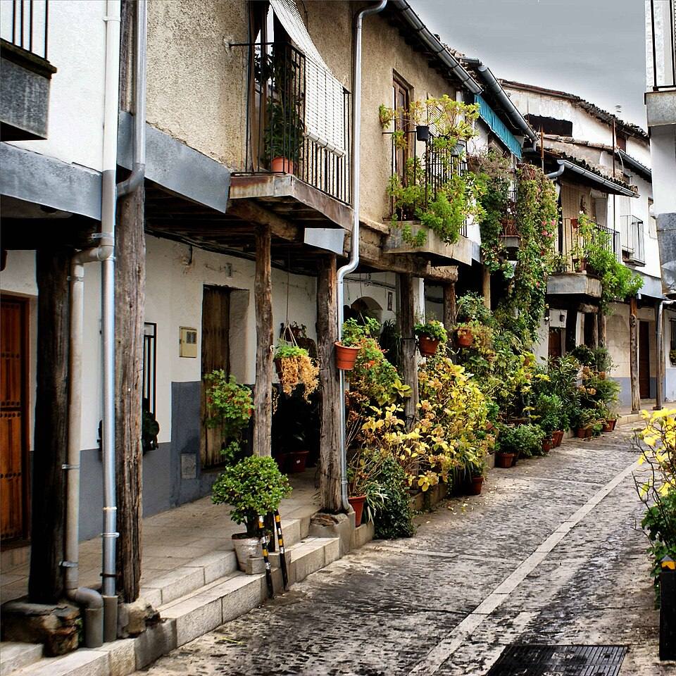 Callejeando por Guadalupe (Cáceres) — travel photo of Guadalupe, Cáceres