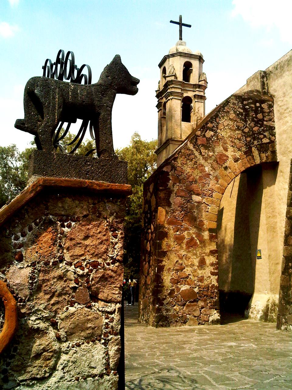 Capilla de San Juan Evangelista, Museo Dolores Olmedo, Xochimilco — travel photo of Museo Dolores Olmedo, Xochimilco
