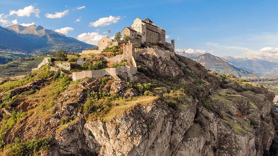 Valère castle in Sion, Switzerland, Photo by Giles Laurent — travel photo of Switzerland