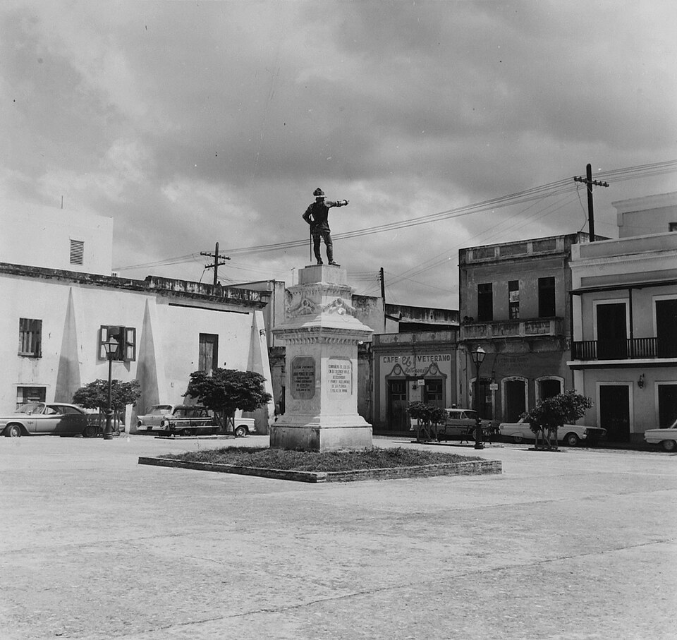 Collectie Nationaal Museum van Wereldculturen TM- San Juan. Standbeeld van Juan Ponce de Leon Puerto Rico Boy Lawson (Fotograaf) — travel photo of Ponce, San Juan