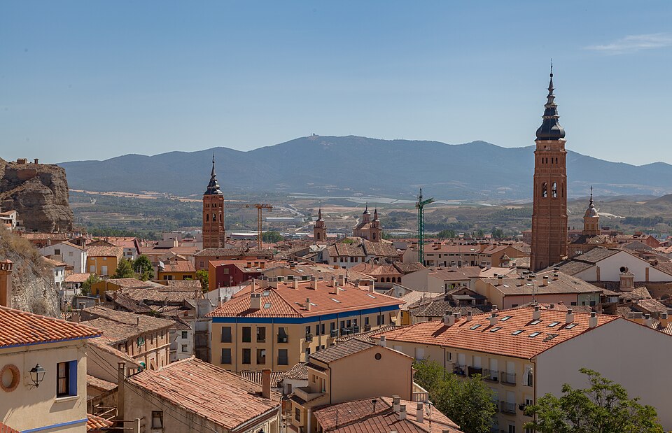 Vista de Calatayud desde la iglesia de La Peña, España — travel photo of Calatayud, Zaragoza