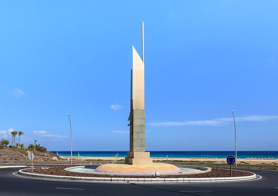 Morro Jable - Roundabout FV2 - Calle el Quijote — travel photo of Morro Jable, Canary Islands