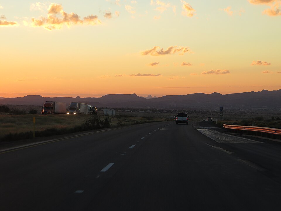 Sunset on Interstate Near Kingman, Arizona ( ) — travel photo of Kingman, Grand Canyon West