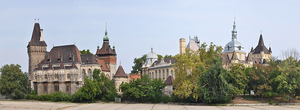Budapest Vajdahunyad Castle R02 — travel photo of Budapest, Hungary